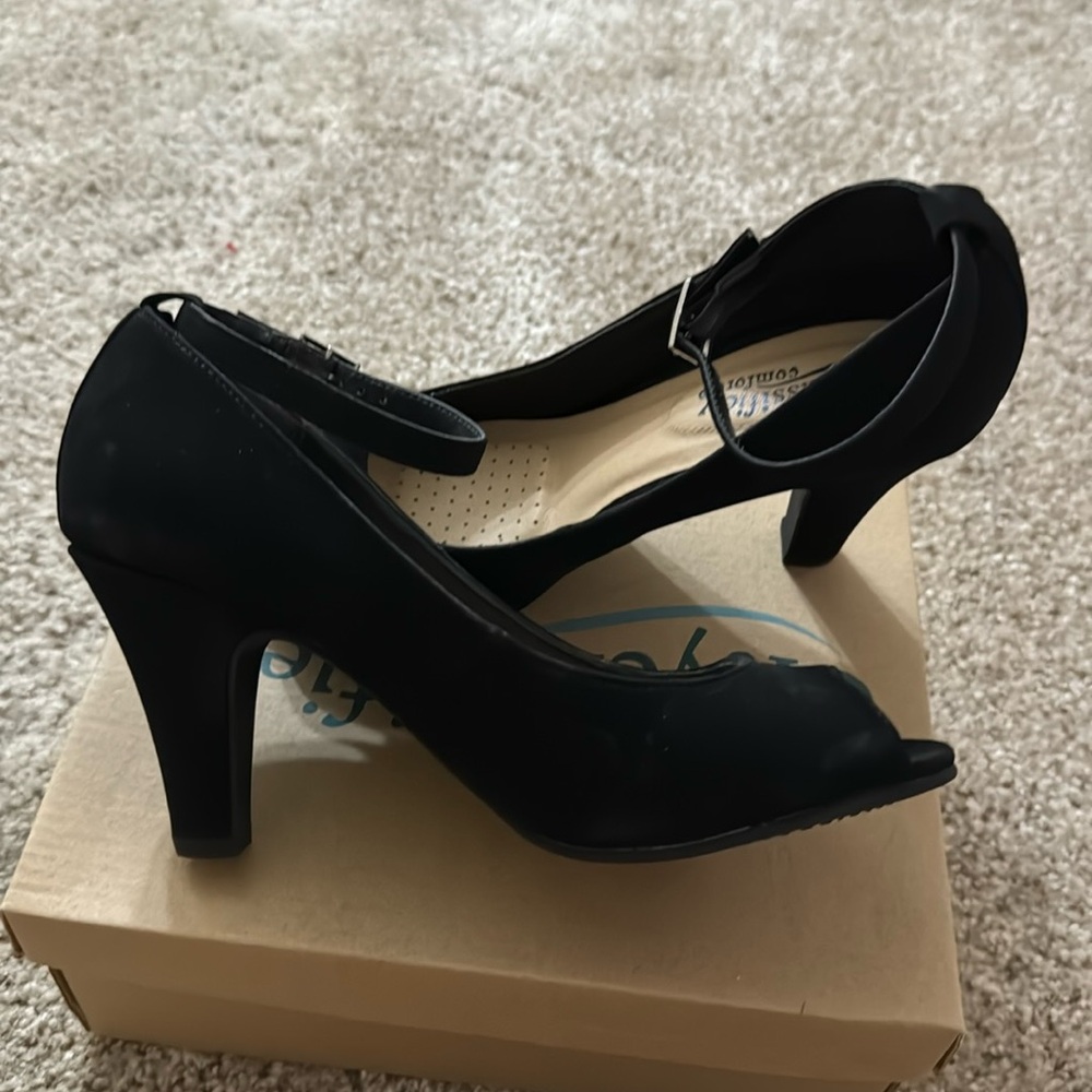 Black small heels